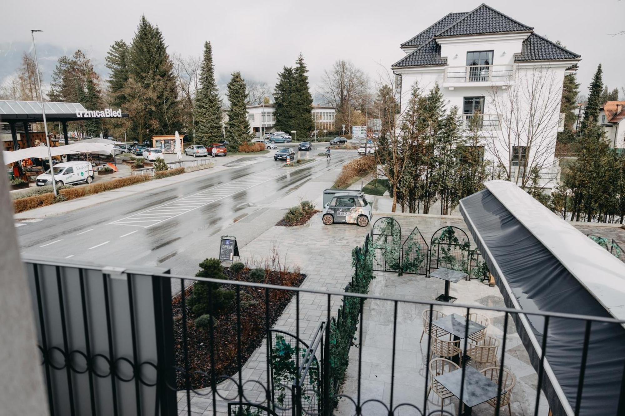 Apartments Miki'S Блед Екстер'єр фото