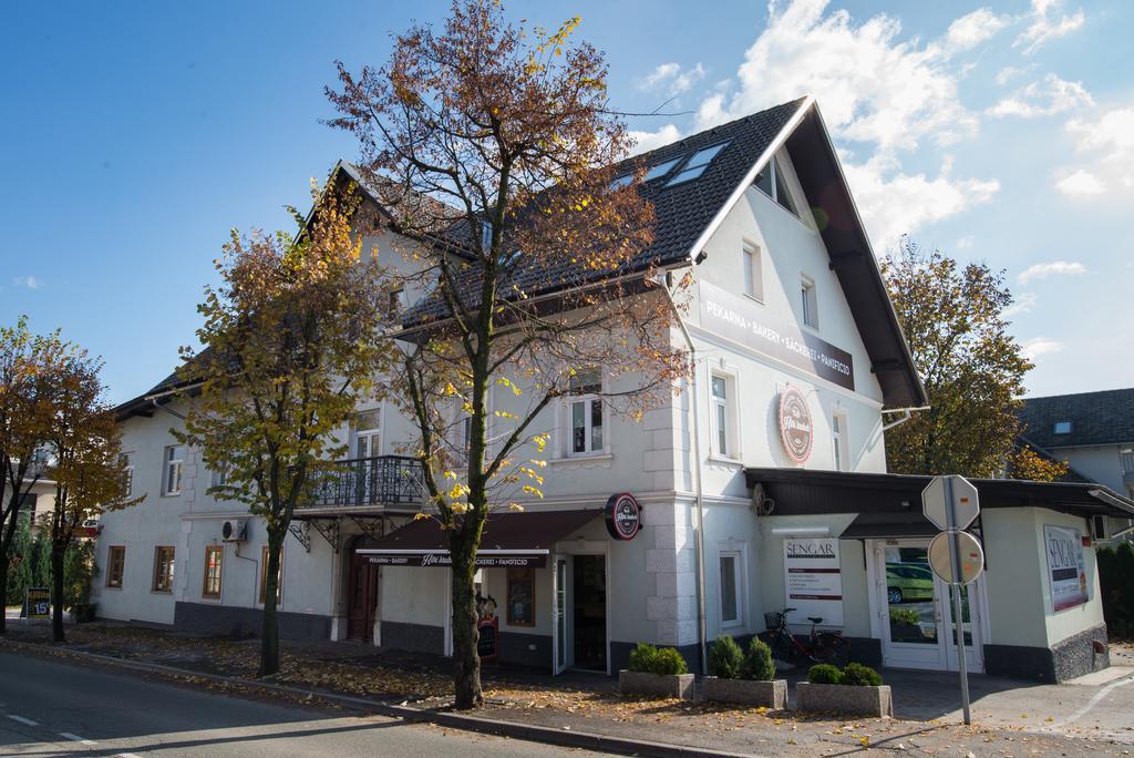 Apartments Miki'S Блед Екстер'єр фото